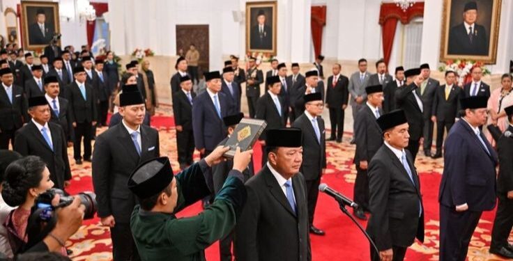 Kepemimpinan Dalam Kompleksitas Perubahan Sosial